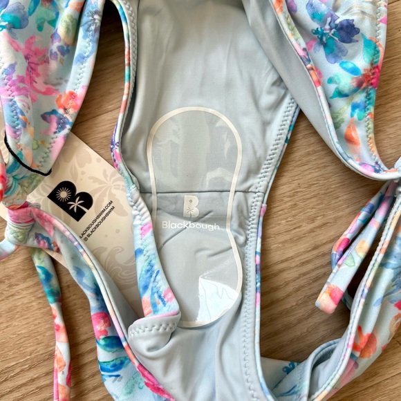 Blackbough Zayin bikini set// Size small - Picture 3 of 8